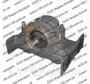 Опора шарнира Т-156, задняя, с бугелем, 156.30.017 Опора шарнира Т-156, задняя, с бугелем, 156.30.017